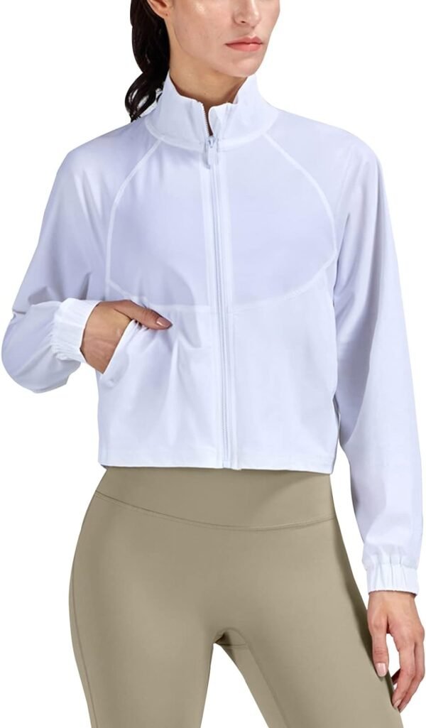 UPF 50+ Workout Jackets for Women Athletic Zip Up Running Jacket Sun Protection Lightweight UPF Cropped Jacket